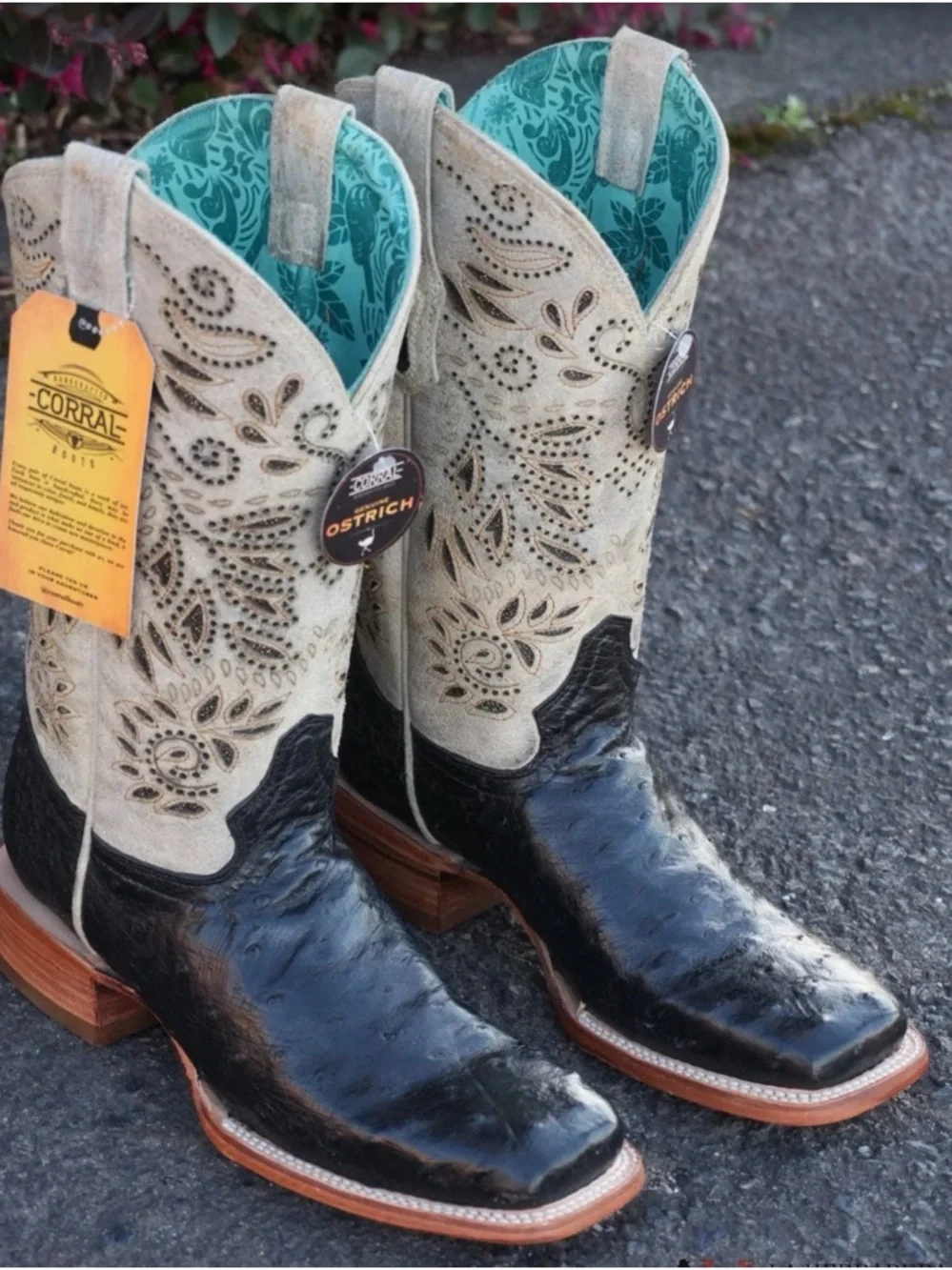 Corral A4530 Women’s Black Ostrich & Bone Laser Cut Western Boots Sz 7.5 - Picture 4 of 7